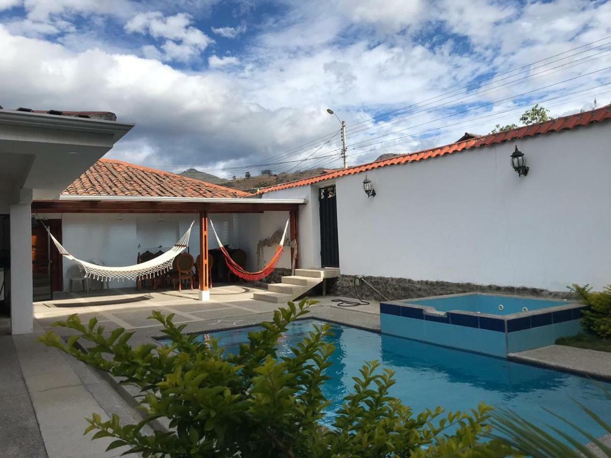 Hostel Las Palmas Vilcabamba Luaran gambar